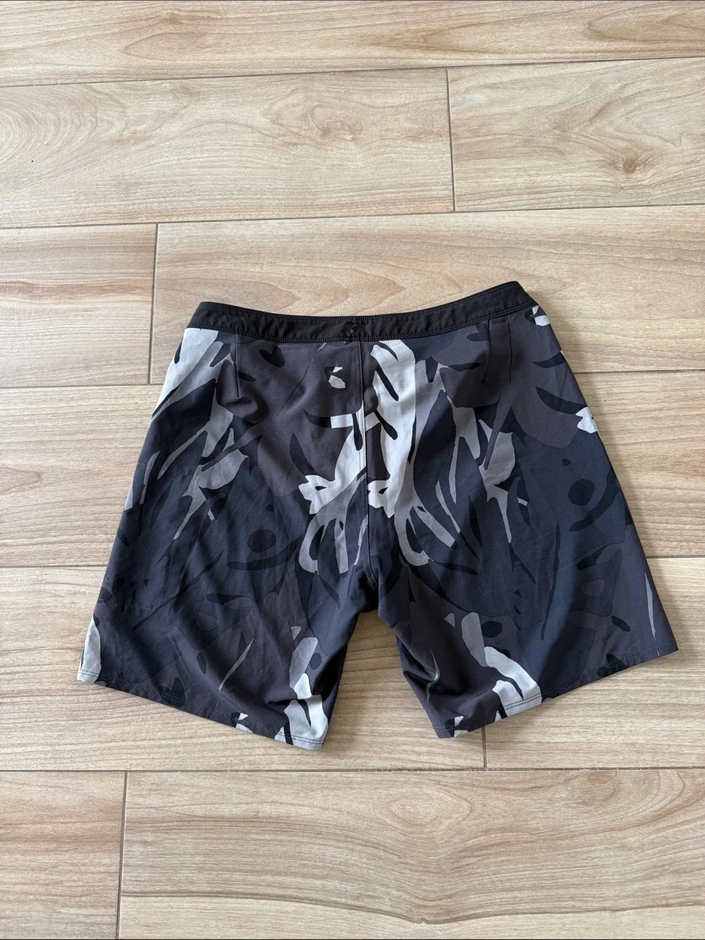 Vuori Infinity Camo Floral Board Shorts Swim Trunks